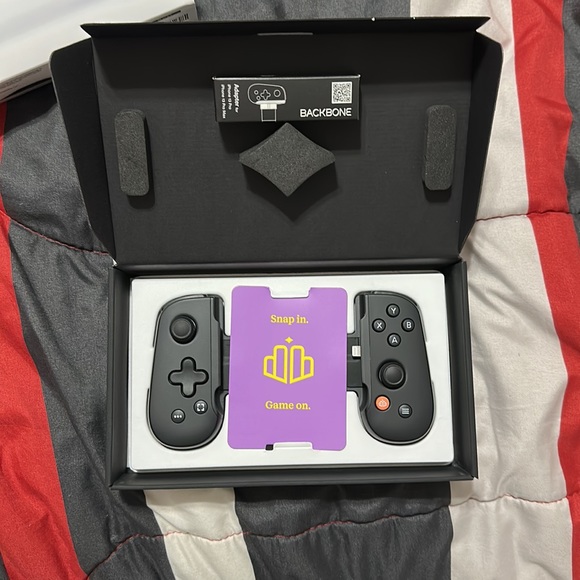 Backbone for iPhone - Picture 2 of 8